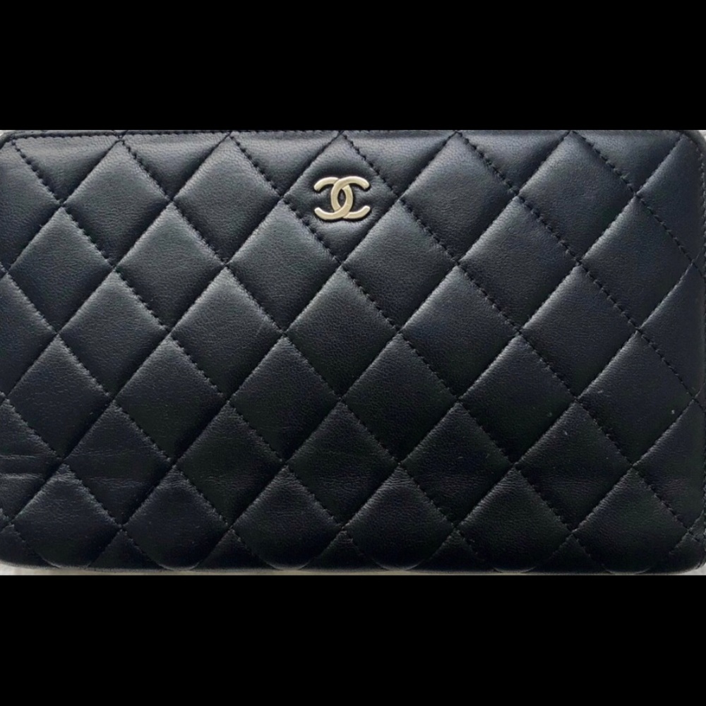 Chanel Large Black Zip Wallet AUTHENTIC